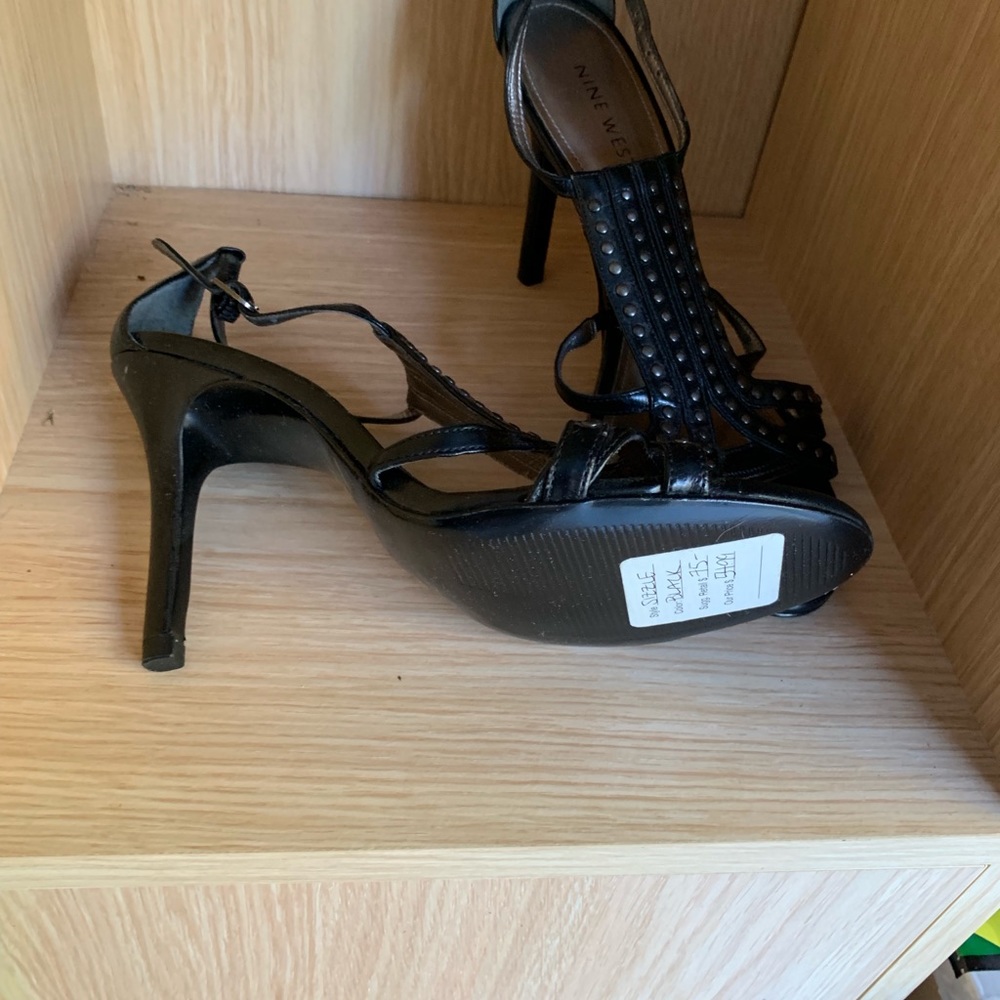 Nine West Heel